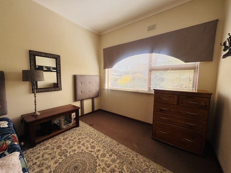 To Let 4 Bedroom Property for Rent in Goedehoop Western Cape
